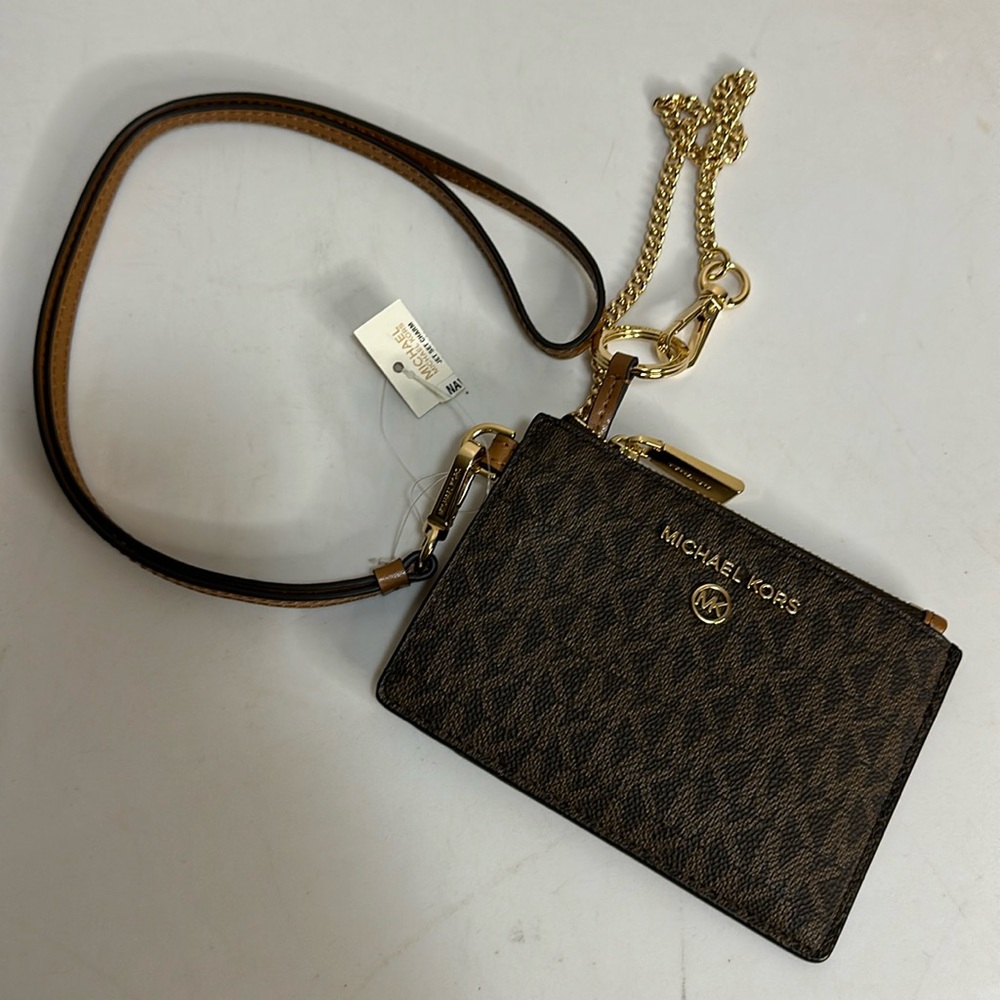 Michael Kors jet set charm wallet